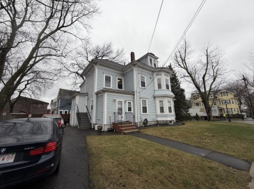 786 Moody St, Waltham, Massachusetts, 5 Bedrooms Bedrooms, 11 Rooms Rooms,2 BathroomsBathrooms,Residential Lease,For Rent,Moody St,73496331