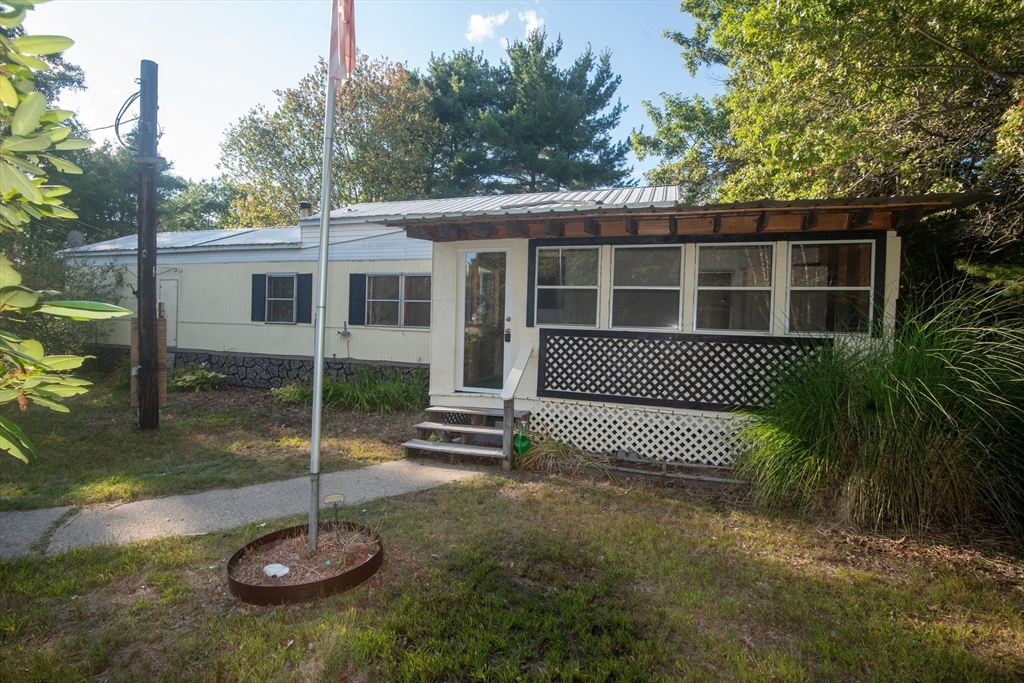 20 Dana Road, Barre, Massachusetts, 1 Bedroom Bedrooms, 5 Rooms Rooms,1 BathroomBathrooms,Residential,For Sale,Dana Road,73431243