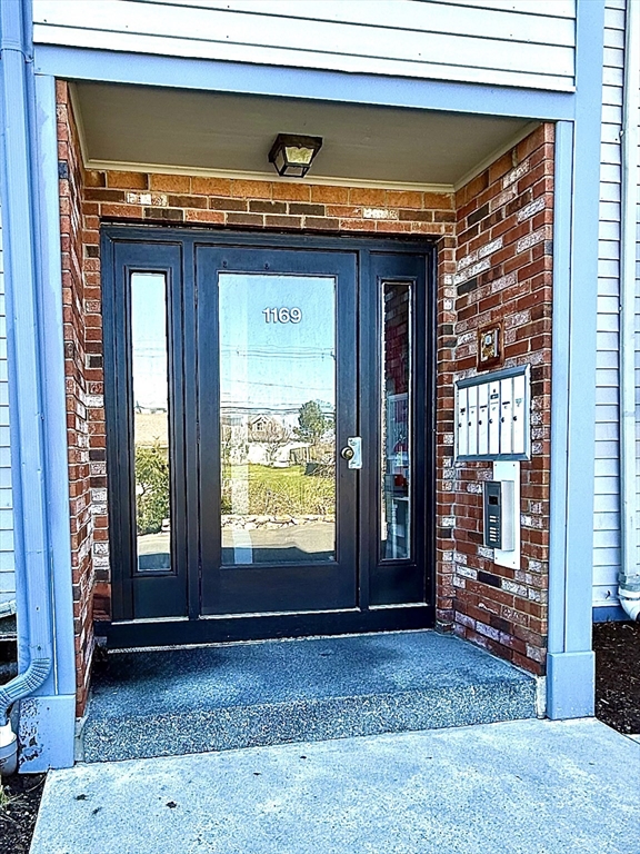 1169 Nantasket Ave, Hull, Massachusetts, 1 Bedroom Bedrooms, 3 Rooms Rooms,1 BathroomBathrooms,Residential,For Sale,Nantasket Ave,73496338