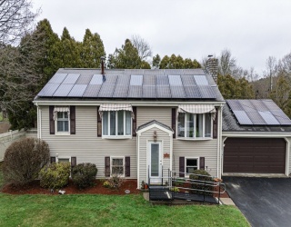 8 Nancy Street, Fairhaven, Massachusetts, 5 Bedrooms Bedrooms, 8 Rooms Rooms,2.5 BathroomsBathrooms,Residential,For Sale,Nancy Street,73496372