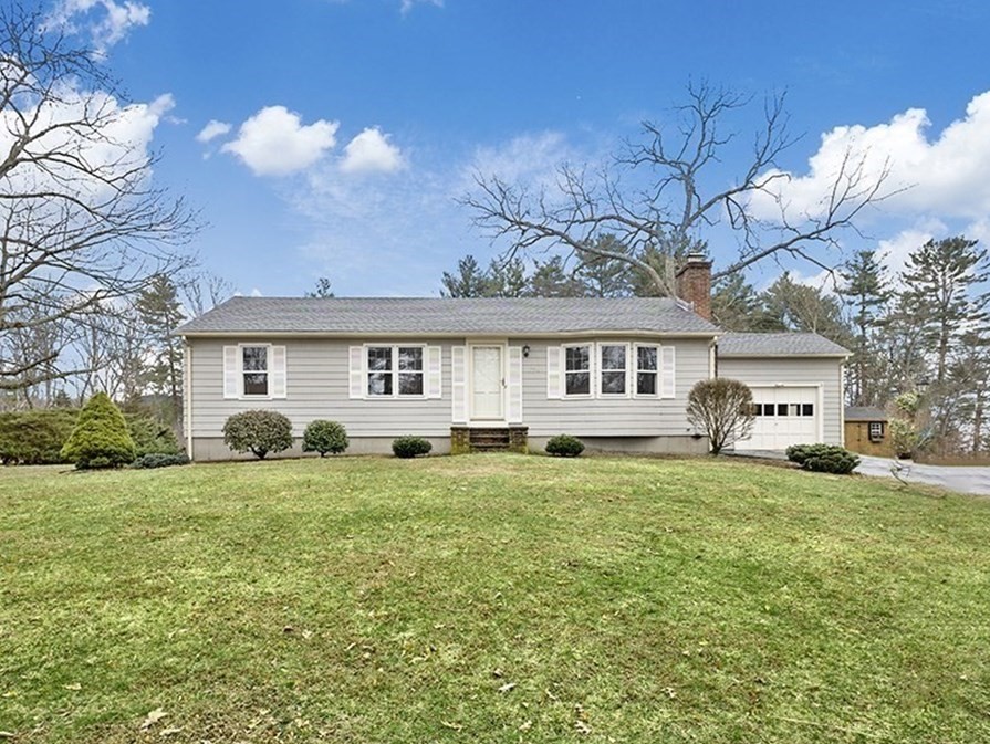 144 Glendale Rd, Attleboro, Massachusetts, 3 Bedrooms Bedrooms, 6 Rooms Rooms,1 BathroomBathrooms,Residential,For Sale,Glendale Rd,73496286