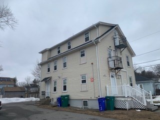 34 Quniton Ave, Attleboro, Massachusetts, 3 Bedrooms Bedrooms, 4 Rooms Rooms,1 BathroomBathrooms,Residential Lease,For Rent,Quniton Ave,73484025