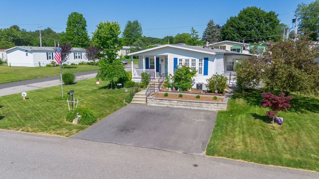 7 Anna St, Raynham, Massachusetts, 2 Bedrooms Bedrooms, 5 Rooms Rooms,2 BathroomsBathrooms,Residential,For Sale,Anna St,73489670