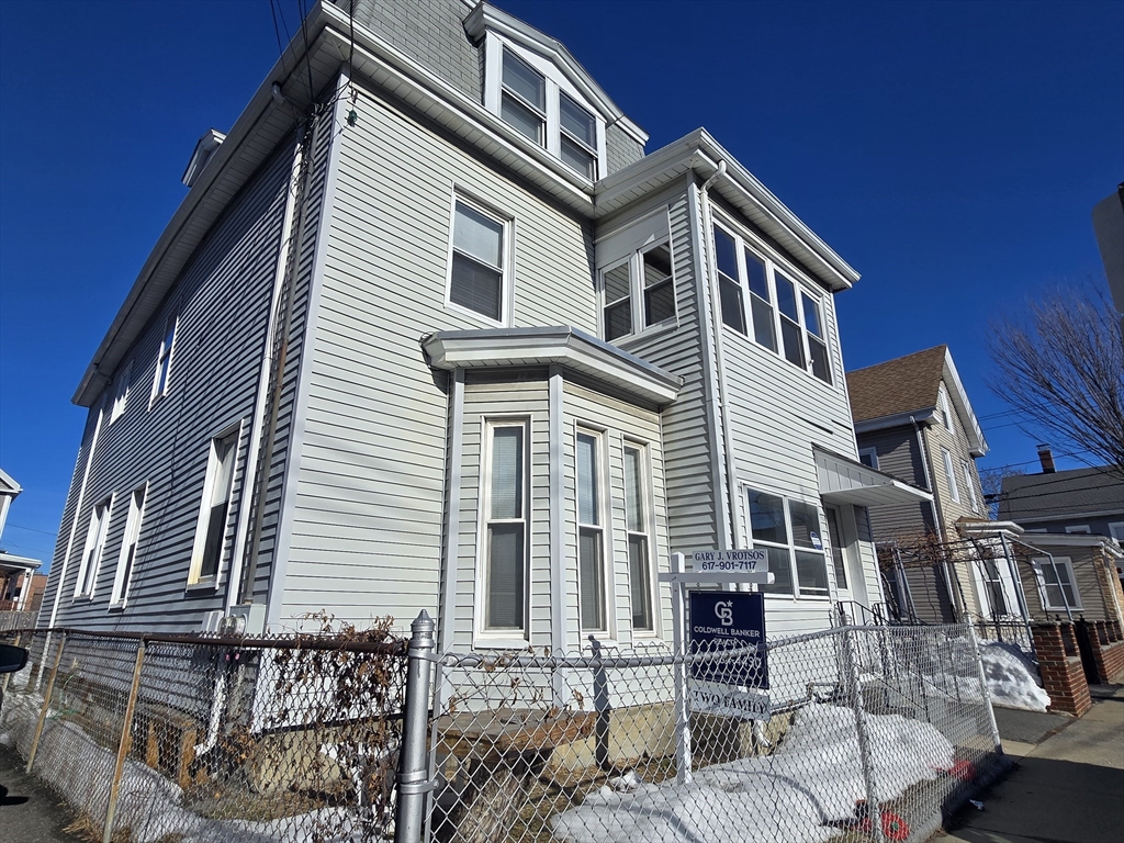 5 Brook St, Somerville, Massachusetts, 5 Bedrooms Bedrooms, 10 Rooms Rooms,2.5 BathroomsBathrooms,Residential Income,For Sale,Brook St,73478973