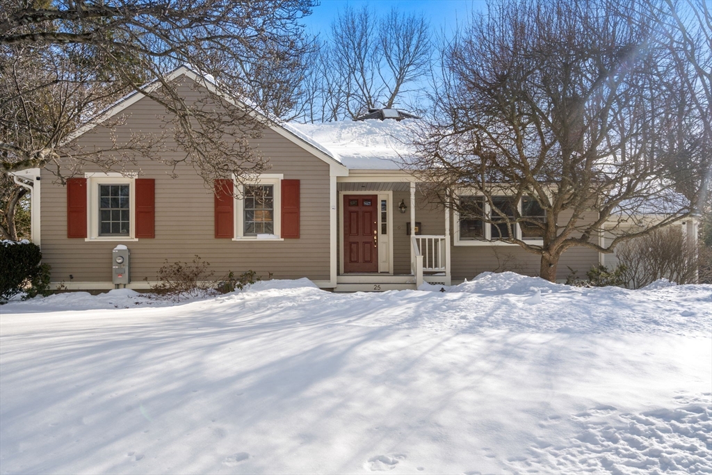 25 Mansfield Rd., Wellesley, Massachusetts, 4 Bedrooms Bedrooms, 9 Rooms Rooms,2 BathroomsBathrooms,Residential,For Sale,Mansfield Rd.,73474438