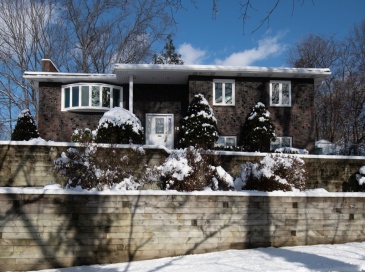 33 Lake Avenue, Stoneham, Massachusetts, 4 Bedrooms Bedrooms, 10 Rooms Rooms,2.5 BathroomsBathrooms,Residential,For Sale,Lake Avenue,73472239 33 Lake Avenue, Stoneham, Massachusetts, 4 Bedrooms Bedrooms, 10 Rooms Rooms,2.5 BathroomsBathrooms,Residential,For Sale,Lake Avenue,73472239