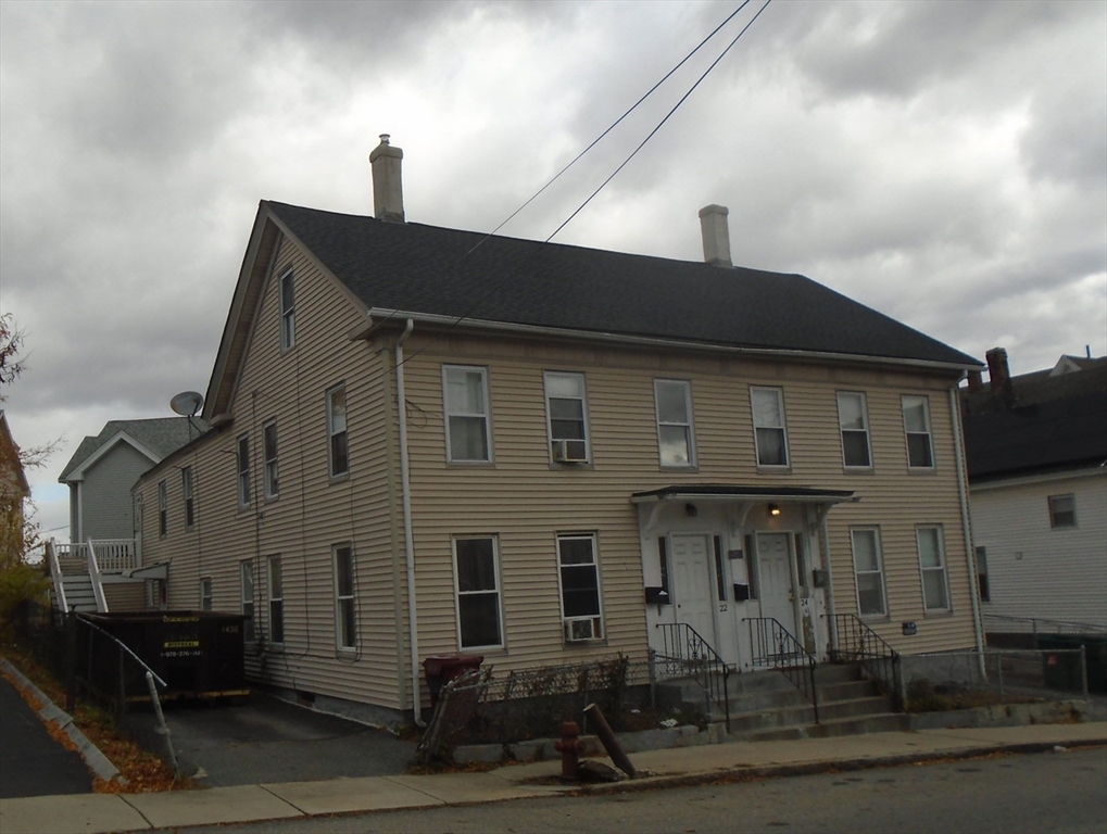 22 Wamesit Street, Lowell, Massachusetts, 2 Bedrooms Bedrooms, 4 Rooms Rooms,1 BathroomBathrooms,Residential Lease,For Rent,Wamesit Street,73496428