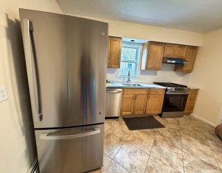 12-14 Mckenn St, Waltham, Massachusetts, 2 Bedrooms Bedrooms, 6 Rooms Rooms,1 BathroomBathrooms,Residential Lease,For Rent,Mckenn St,73496460