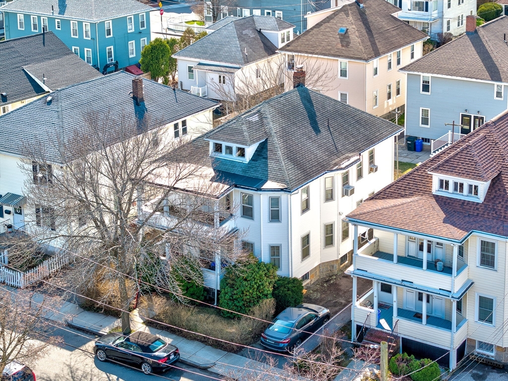 17-19 Lowe St, Quincy, Massachusetts, 5 Bedrooms Bedrooms, 11 Rooms Rooms,2 BathroomsBathrooms,Residential Income,For Sale,Lowe St,73496466