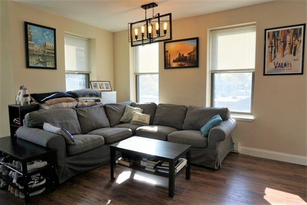 2 Cypress Rd, Boston, Massachusetts, 1 Bedroom Bedrooms, 3 Rooms Rooms,1 BathroomBathrooms,Residential Lease,For Rent,Cypress Rd,73496471