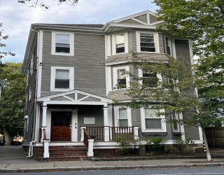 128 Chestnut St, Brookline, Massachusetts, 2 Bedrooms Bedrooms, 4 Rooms Rooms,1 BathroomBathrooms,Residential Lease,For Rent,Chestnut St,73496483
