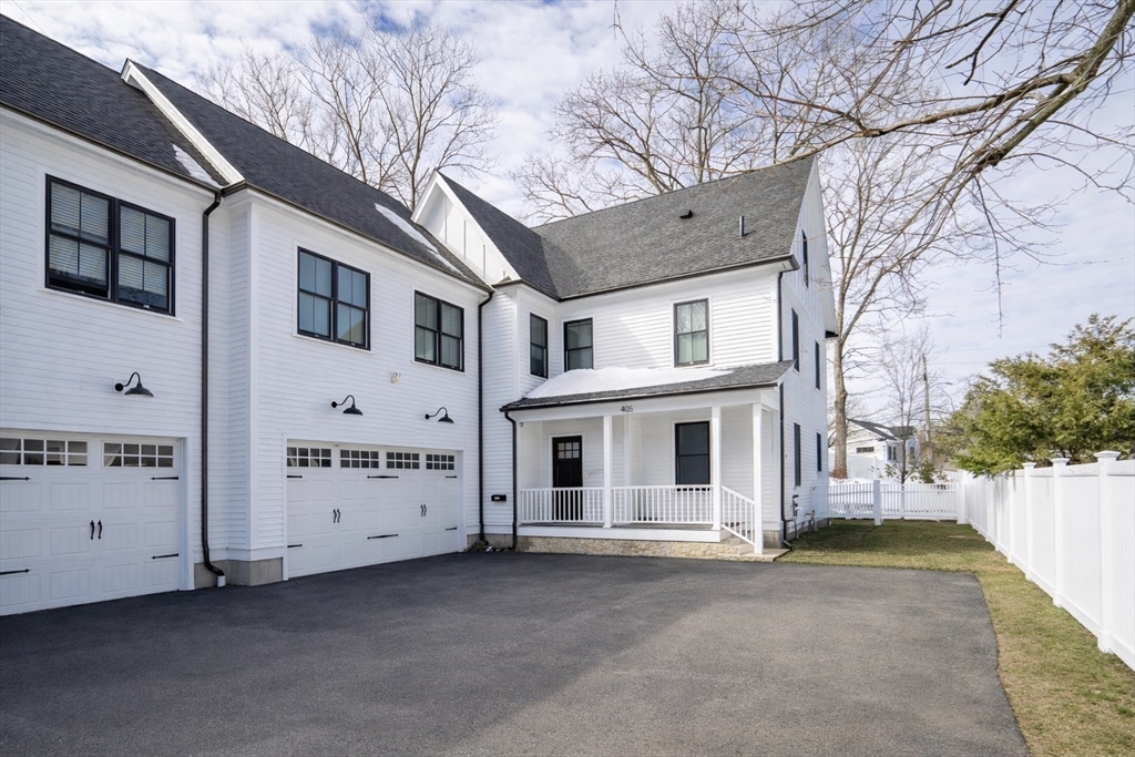 405 Parker St, Newton, Massachusetts, 4 Bedrooms Bedrooms, 8 Rooms Rooms,4.5 BathroomsBathrooms,Residential,For Sale,Parker St,73496479