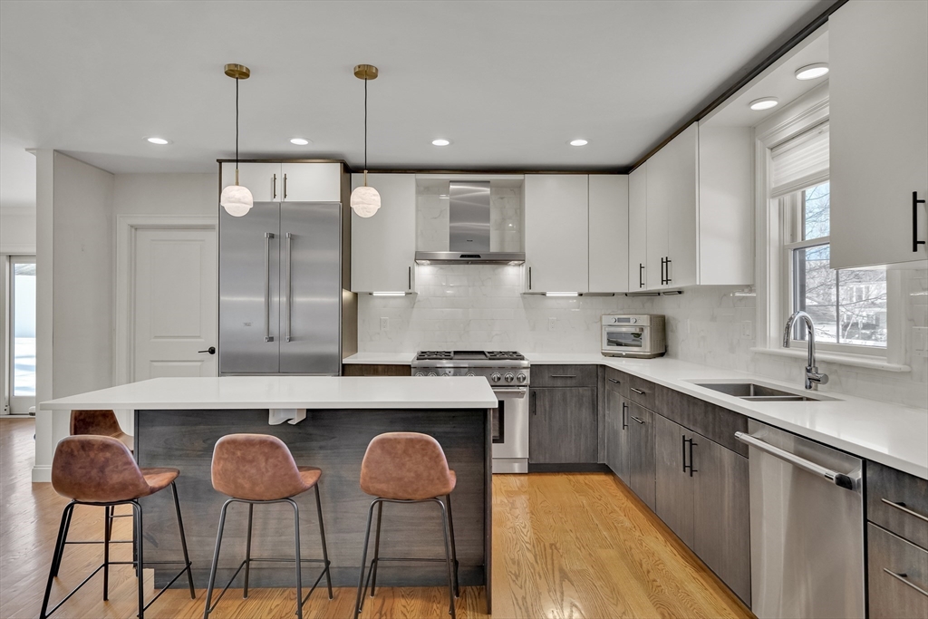 405 Parker St, Newton, Massachusetts, 4 Bedrooms Bedrooms, 8 Rooms Rooms,4.5 BathroomsBathrooms,Residential,For Sale,Parker St,73496490