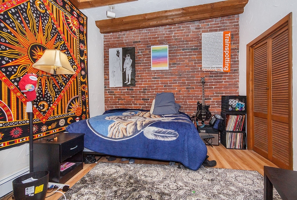 29 Saint Mary's Court, Brookline, Massachusetts, 5 Bedrooms Bedrooms, 7 Rooms Rooms,2 BathroomsBathrooms,Residential Lease,For Rent,Saint Mary's Court,73496508