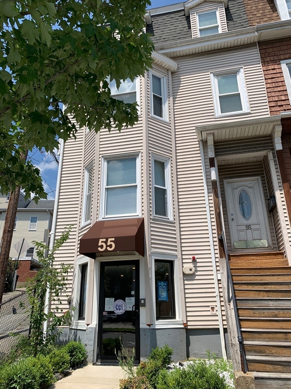 55 Broadway, Somerville, Massachusetts, 2 Bedrooms Bedrooms, 3 Rooms Rooms,1 BathroomBathrooms,Residential Lease,For Rent,Broadway,73496534