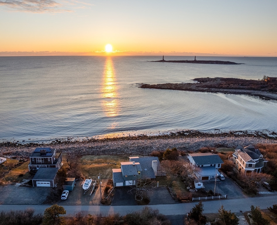 68 Eden Rd, Rockport, Massachusetts, 3 Bedrooms Bedrooms, 9 Rooms Rooms,2.5 BathroomsBathrooms,Residential,For Sale,Eden Rd,73496680