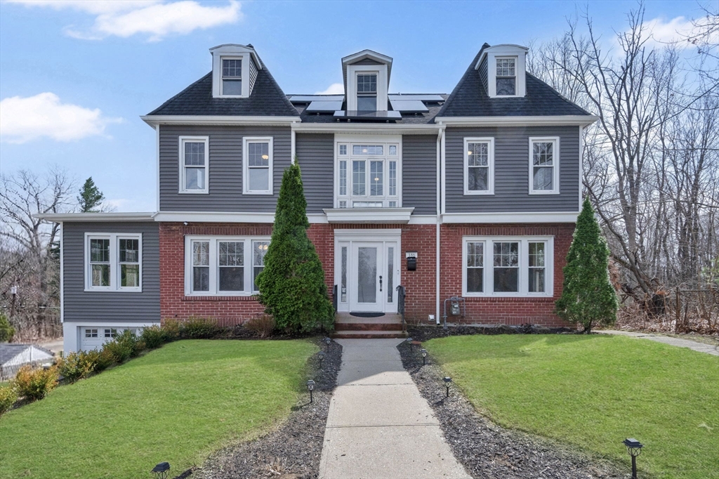 186 Belvidere St, Springfield, Massachusetts, 3 Bedrooms Bedrooms, 8 Rooms Rooms,3 BathroomsBathrooms,Residential,For Sale,Belvidere St,73493158