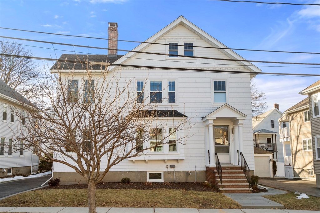 105 Poplar St, Watertown, Massachusetts, 2 Bedrooms Bedrooms, 6 Rooms Rooms,1 BathroomBathrooms,Residential Lease,For Rent,Poplar St,73496621