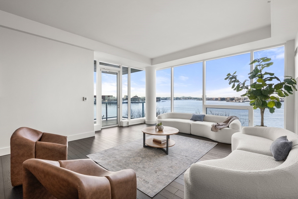 22 Liberty, Boston, Massachusetts, 2 Bedrooms Bedrooms, 5 Rooms Rooms,2.5 BathroomsBathrooms,Residential Lease,For Rent,Liberty,73496435