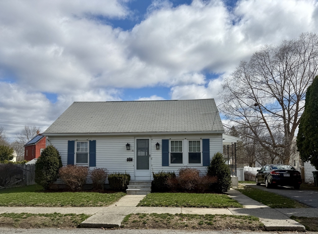 51 Morton St, Leominster, Massachusetts, 2 Bedrooms Bedrooms, 4 Rooms Rooms,1 BathroomBathrooms,Residential Lease,For Rent,Morton St,73496442