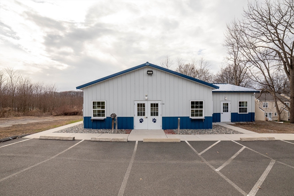 102 Grove St, Chicopee, Massachusetts, ,Commercial Sale,For Sale,Grove St,73496589