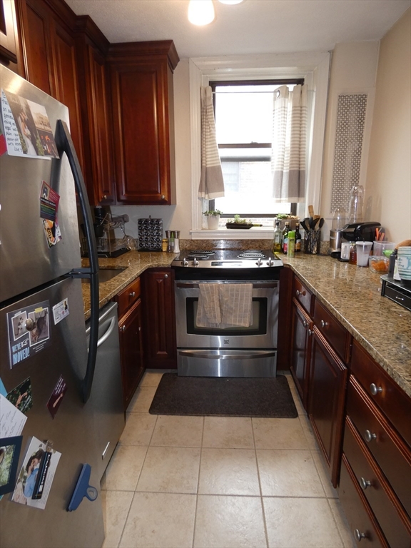 107 Jersey St, Boston, Massachusetts, 2 Bedrooms Bedrooms, 4 Rooms Rooms,1 BathroomBathrooms,Residential Lease,For Rent,Jersey St,73496634