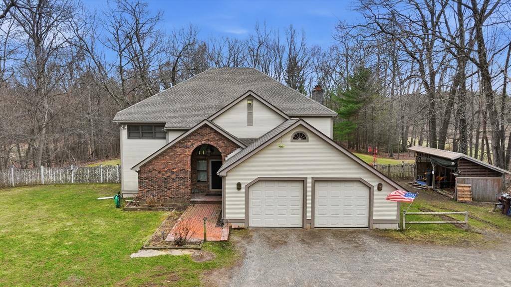458 Montgomery Rd, Westfield, Massachusetts, 4 Bedrooms Bedrooms, 6 Rooms Rooms,2.5 BathroomsBathrooms,Residential,For Sale,Montgomery Rd,73496662