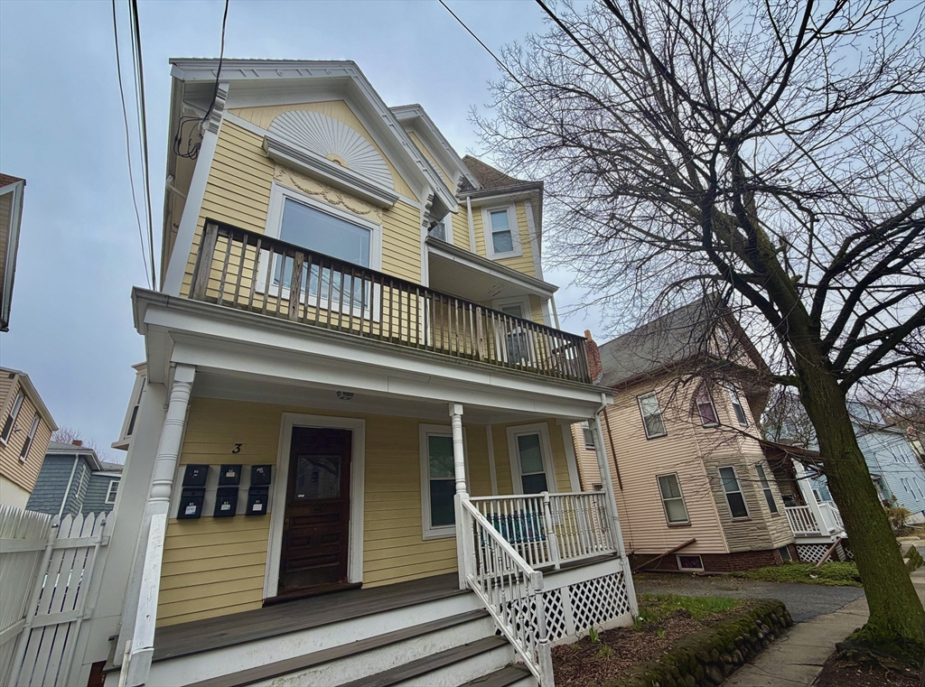 3 Lee Street, Somerville, Massachusetts, 6 Bedrooms Bedrooms, 18 Rooms Rooms,6 BathroomsBathrooms,Residential Income,For Sale,Lee Street,73496734
