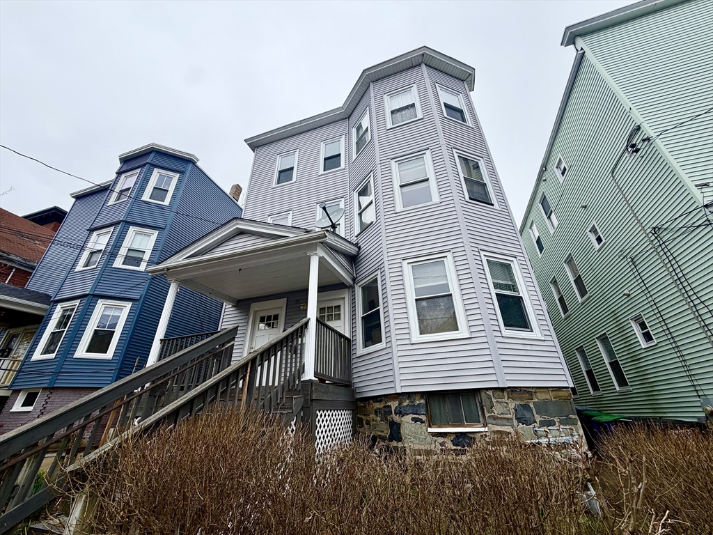 15 Atherton Street, Somerville, Massachusetts, 9 Bedrooms Bedrooms, 15 Rooms Rooms,3 BathroomsBathrooms,Residential Income,For Sale,Atherton Street,73496733