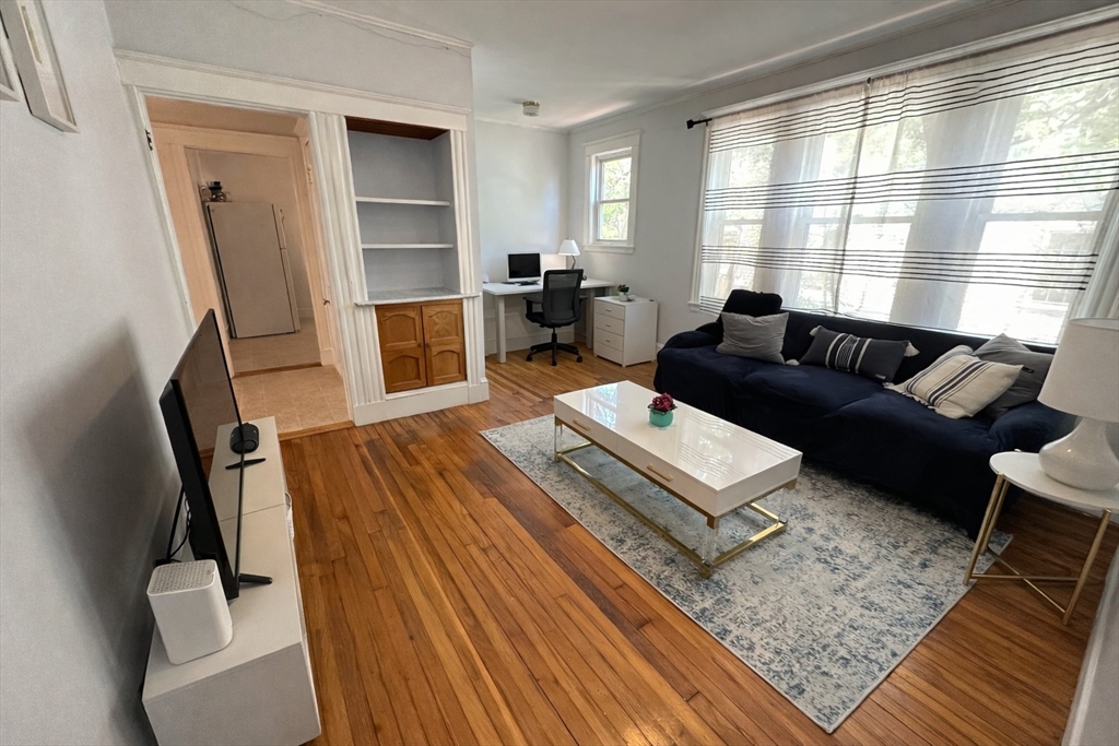 72 S Crescent Circuit, Boston, Massachusetts, 3 Bedrooms Bedrooms, 5 Rooms Rooms,1 BathroomBathrooms,Residential Lease,For Rent,S Crescent Circuit,73496732