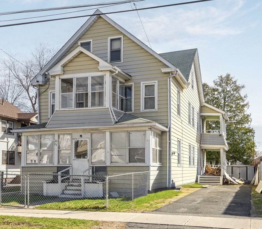 21-23 Santa Barbara St, Springfield, Massachusetts, 6 Bedrooms Bedrooms, 12 Rooms Rooms,2 BathroomsBathrooms,Residential Income,For Sale,Santa Barbara St,73496698