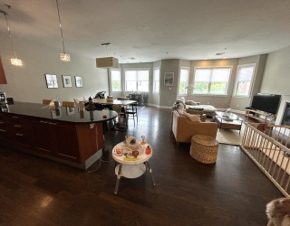 81 Boylston St, Brookline, Massachusetts, 2 Bedrooms Bedrooms, 4 Rooms Rooms,2 BathroomsBathrooms,Residential Lease,For Rent,Boylston St,73496766