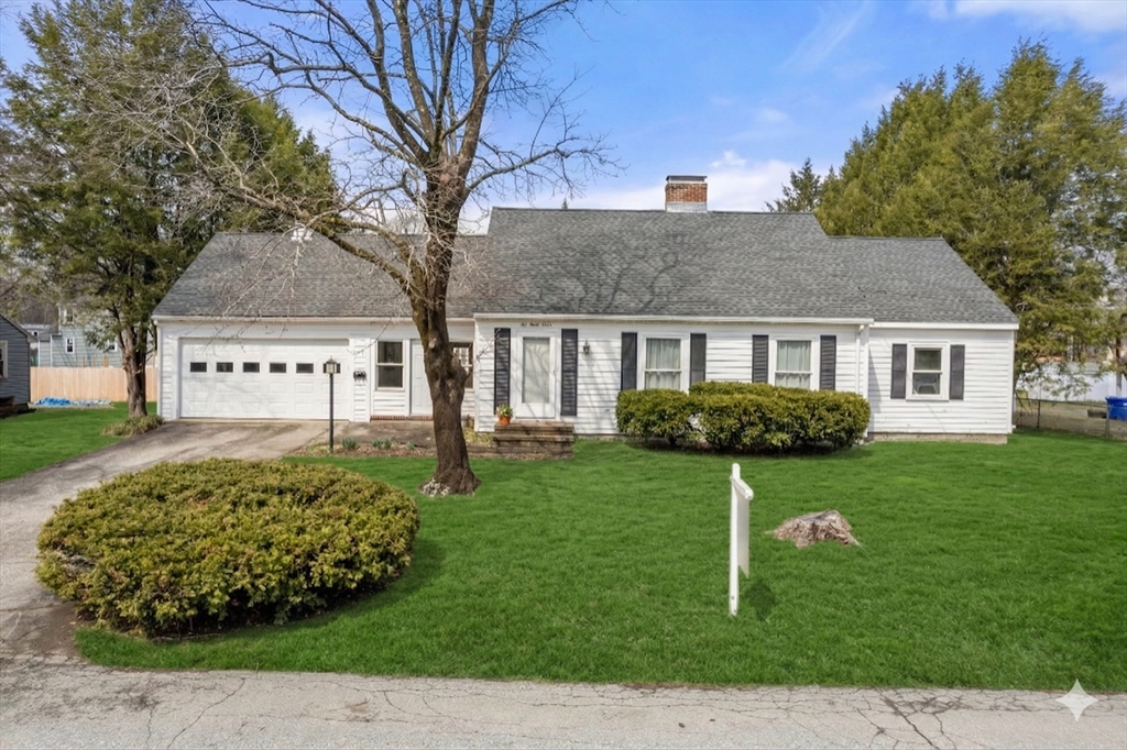 1 Walker Street, Maynard, Massachusetts, 3 Bedrooms Bedrooms, 6 Rooms Rooms,2 BathroomsBathrooms,Residential,For Sale,Walker Street,73496681