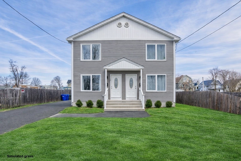 32-34 Clark St, Springfield, Massachusetts, 6 Bedrooms Bedrooms, 10 Rooms Rooms,3 BathroomsBathrooms,Residential Income,For Sale,Clark St,73496786