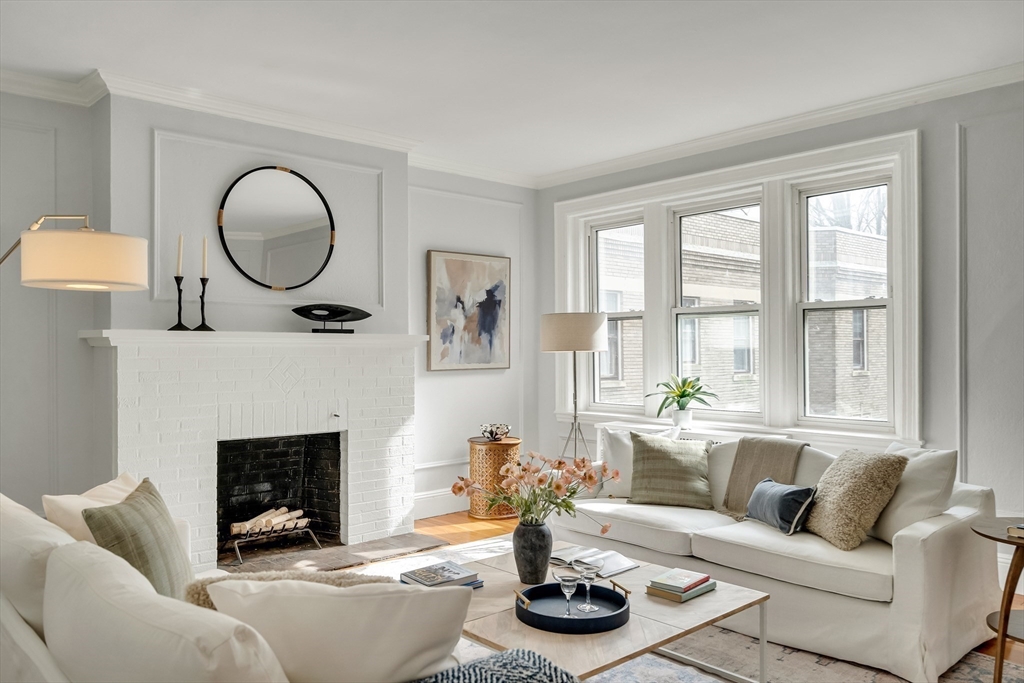 81 Harvard Ave, Brookline, Massachusetts, 2 Bedrooms Bedrooms, 6 Rooms Rooms,1.5 BathroomsBathrooms,Residential,For Sale,Harvard Ave,73493268