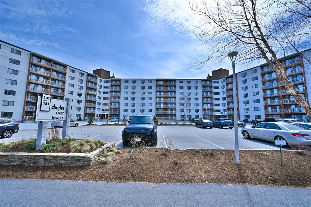 151 Coolidge Ave, Watertown, Massachusetts, 2 Bedrooms Bedrooms, 4 Rooms Rooms,2 BathroomsBathrooms,Residential,For Sale,Coolidge Ave,73496838