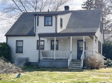 149 Lake St, Webster, Massachusetts, 4 Bedrooms Bedrooms, 9 Rooms Rooms,2 BathroomsBathrooms,Residential,For Sale,Lake St,73496840