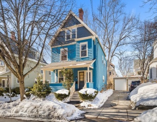 16 Rogers Ave, Somerville, Massachusetts, 4 Bedrooms Bedrooms, 9 Rooms Rooms,2 BathroomsBathrooms,Residential Income,For Sale,Rogers Ave,73480115