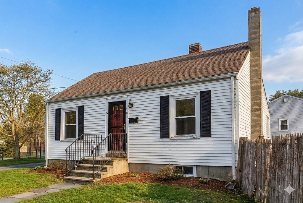 383 Summer Street, Brockton, Massachusetts, 2 Bedrooms Bedrooms, 6 Rooms Rooms,1 BathroomBathrooms,Residential,For Sale,Summer Street,73496476