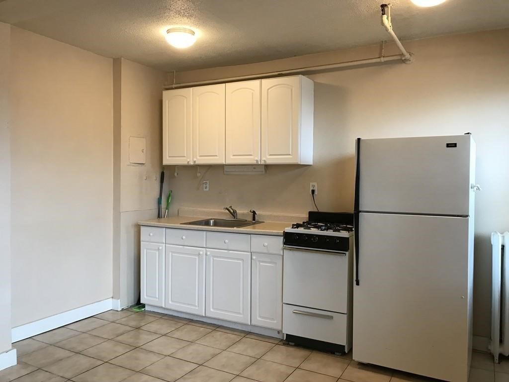 1607 Commonwealth Ave, Boston, Massachusetts, 1 Bedroom Bedrooms, 3 Rooms Rooms,1 BathroomBathrooms,Residential Lease,For Rent,Commonwealth Ave,73496856