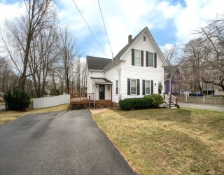 207 Vernon St, Rockland, Massachusetts, 2 Bedrooms Bedrooms, 6 Rooms Rooms,2 BathroomsBathrooms,Residential,For Sale,Vernon St,73489967