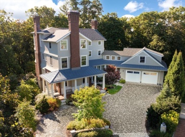 34 Pilgrim Rd, Newton, Massachusetts, 6 Bedrooms Bedrooms, 12 Rooms Rooms,4.5 BathroomsBathrooms,Residential,For Sale,Pilgrim Rd,73496870