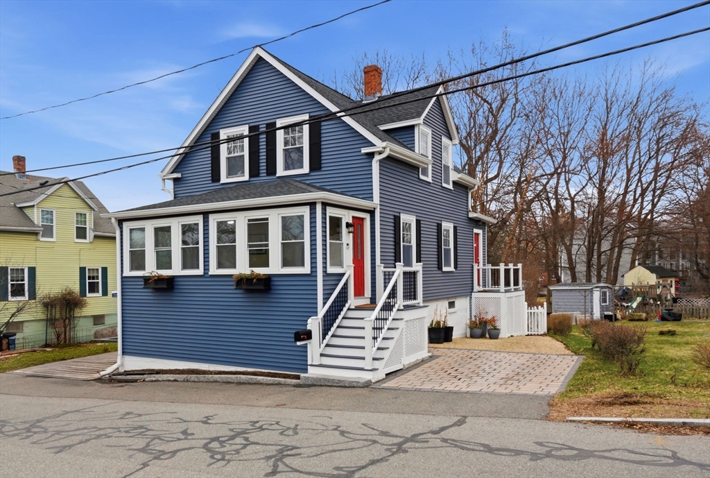 32 Broadway Ave, Ipswich, Massachusetts, 4 Bedrooms Bedrooms, 7 Rooms Rooms,1 BathroomBathrooms,Residential,For Sale,Broadway Ave,73496891