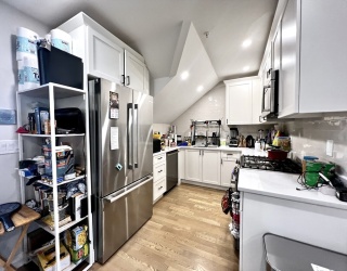 32 Blaine Street, Boston, Massachusetts, 2 Bedrooms Bedrooms, 4 Rooms Rooms,1 BathroomBathrooms,Residential Lease,For Rent,Blaine Street,73496920