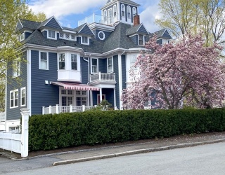 49 Shaw St, Newton, Massachusetts, 6 Bedrooms Bedrooms, 15 Rooms Rooms,5.5 BathroomsBathrooms,Residential,For Sale,Shaw St,73496984