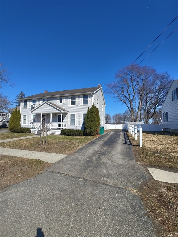 40-42 Rainville Ave, Fitchburg, Massachusetts, 3 Bedrooms Bedrooms, 6 Rooms Rooms,2.5 BathroomsBathrooms,Residential Lease,For Rent,Rainville Ave,73497018