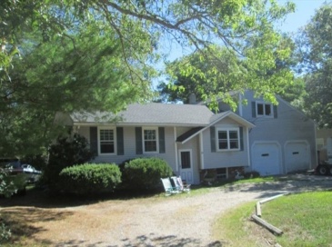 28 Ashton Ave, Falmouth, Massachusetts, 3 Bedrooms Bedrooms, 6 Rooms Rooms,1 BathroomBathrooms,Residential,For Sale,Ashton Ave,73497024