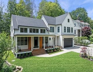 16 Liberty Road, Marblehead, Massachusetts, 4 Bedrooms Bedrooms, 7 Rooms Rooms,3.5 BathroomsBathrooms,Residential,For Sale,Liberty Road,73497027