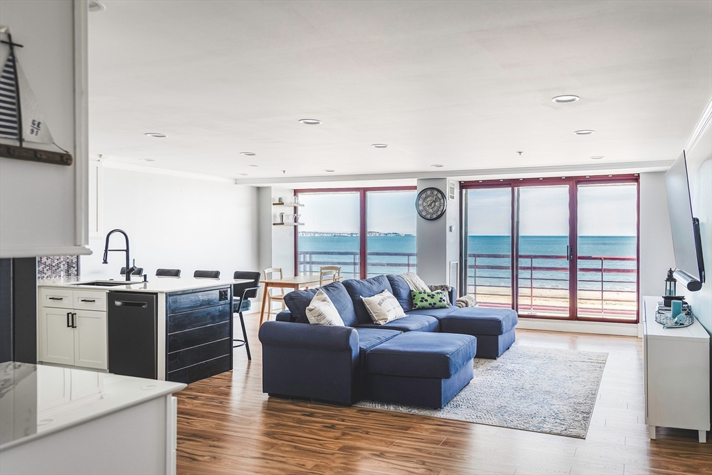 350 Revere Beach Blvd, Revere, Massachusetts, 2 Bedrooms Bedrooms, 5 Rooms Rooms,2 BathroomsBathrooms,Residential,For Sale,Revere Beach Blvd,73497107