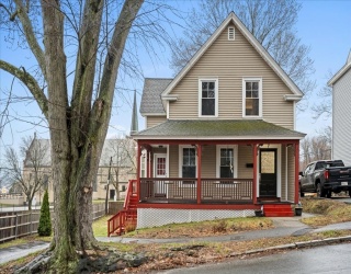 7 Chadwick St, Worcester, Massachusetts, 4 Bedrooms Bedrooms, 9 Rooms Rooms,3 BathroomsBathrooms,Residential,For Sale,Chadwick St,73497129